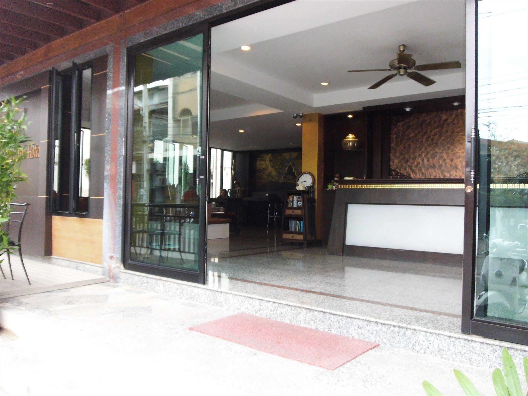 Baan Chalelarn Hotel Hua Hin Exterior photo